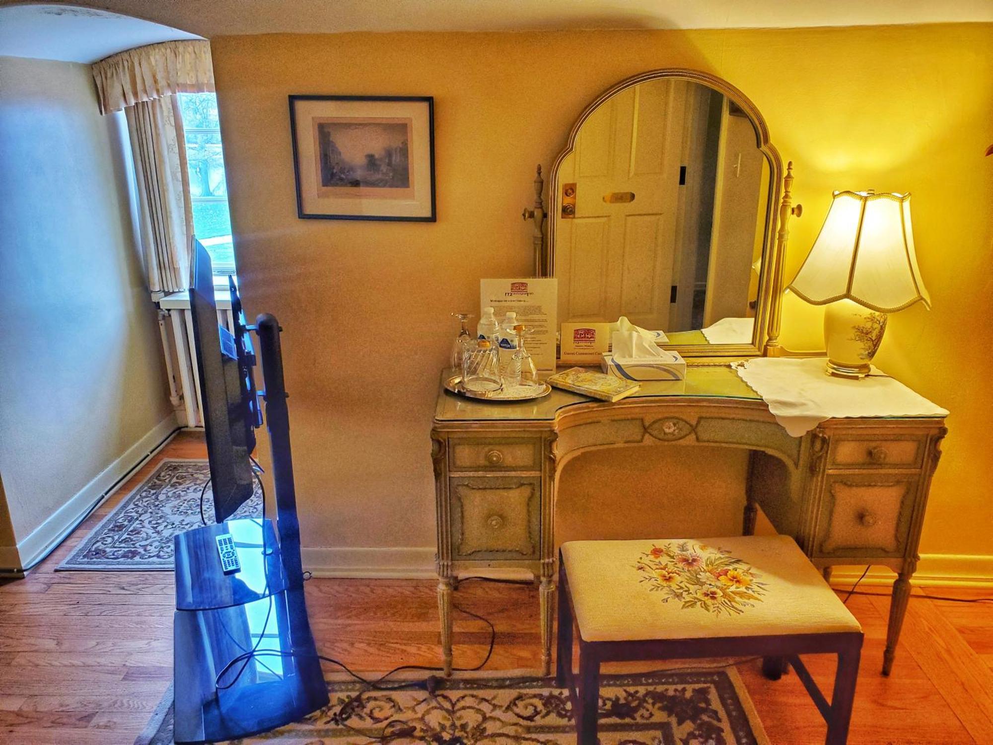 סגינאו Montague Inn Bed & Breakfast מראה חיצוני תמונה