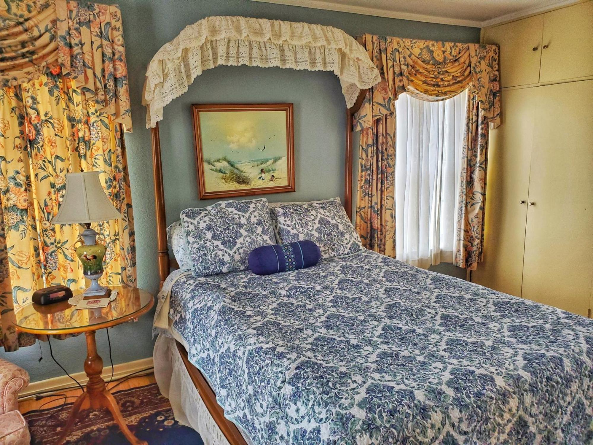 סגינאו Montague Inn Bed & Breakfast מראה חיצוני תמונה
